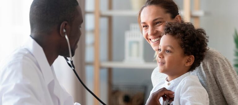 Novembrinho Azul: Campanha reforça prevenção da saúde de meninos